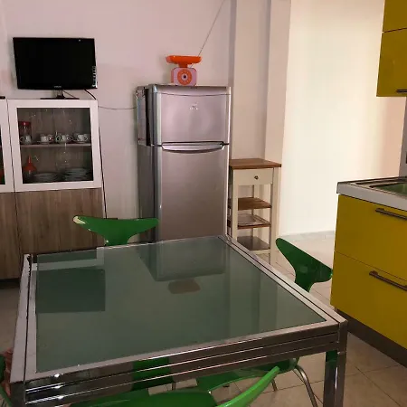 Casa Vacanze Via Cavour Apartamento *